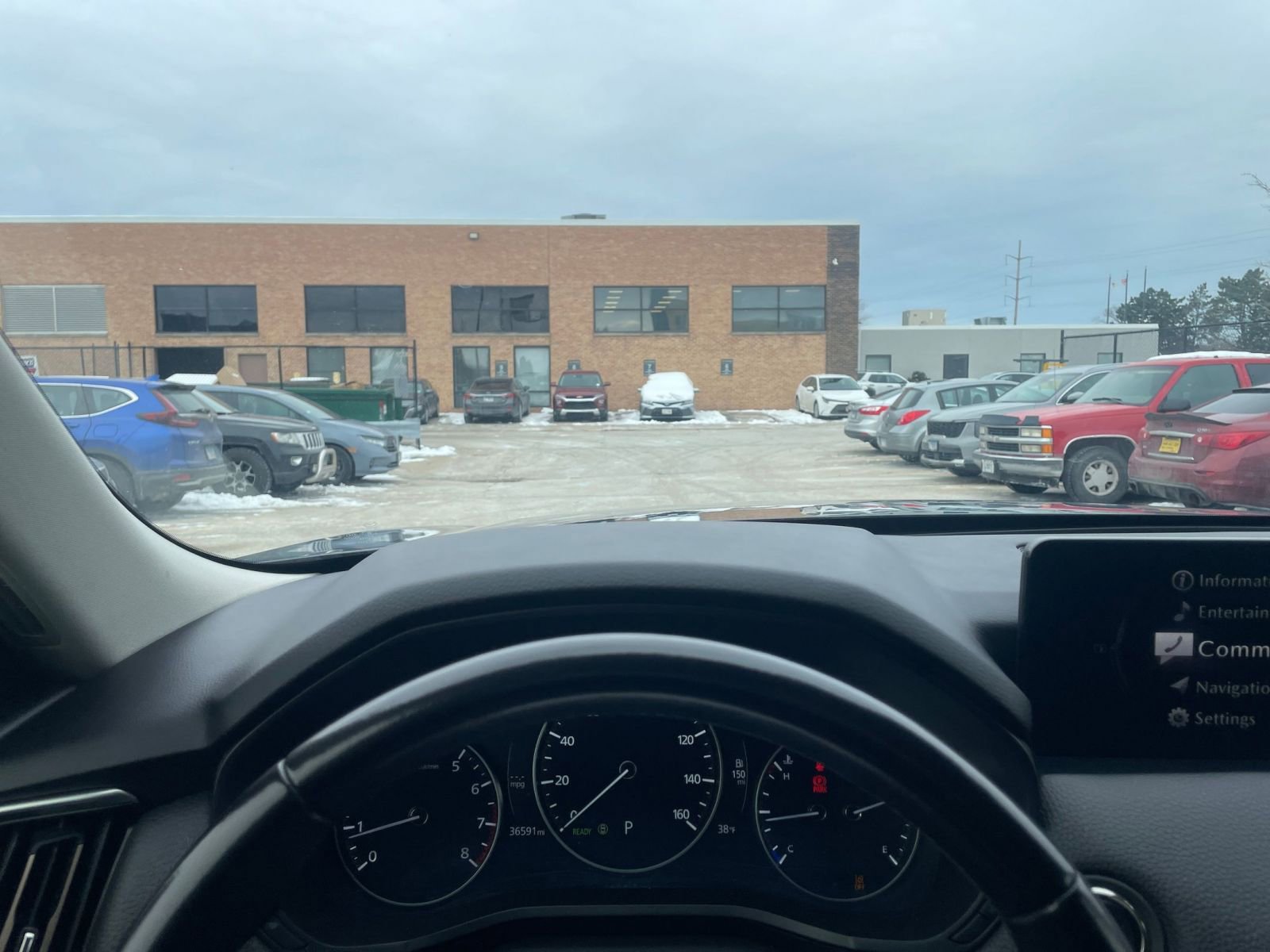 Used 2025 MAZDA CX-70 3.3 Turbo w/ Preferred Package image 34