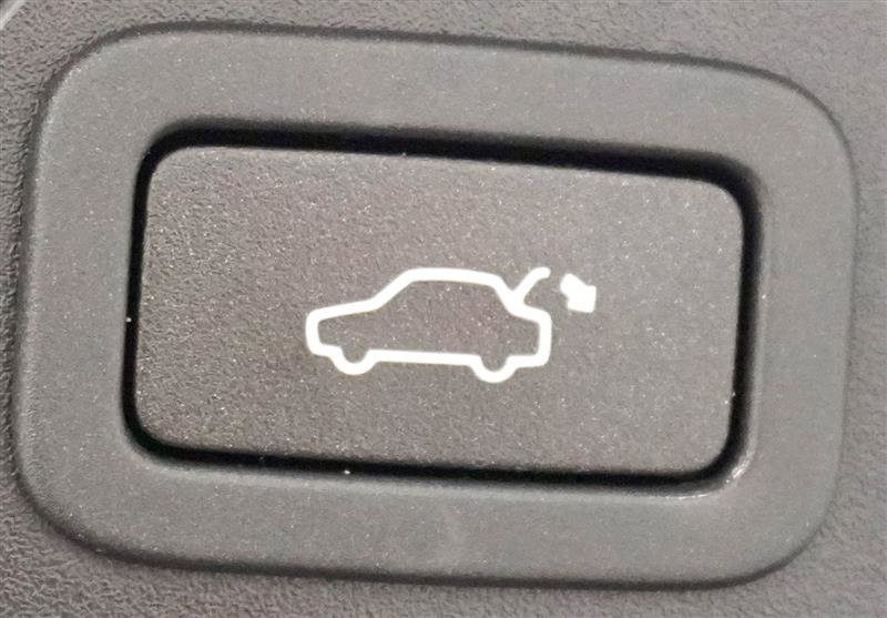 Used 2017 Land Rover Range Rover Evoque SE image 43