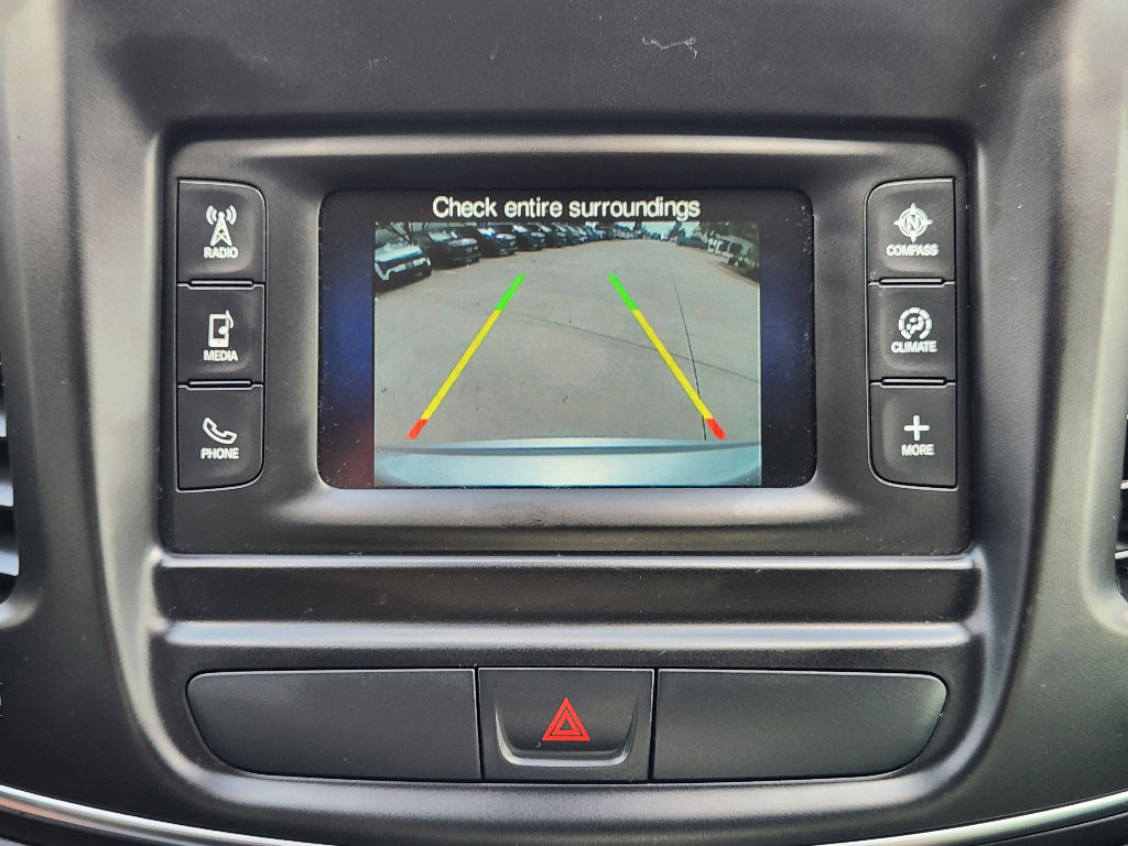 Used 2016 Chrysler 200 Limited image 7