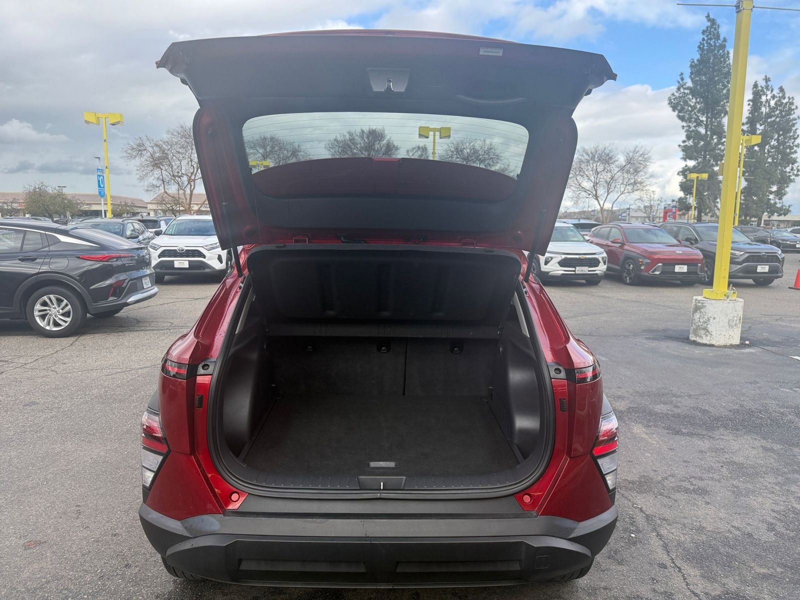 Used 2025 Hyundai Kona SEL AWD/4WD image 32