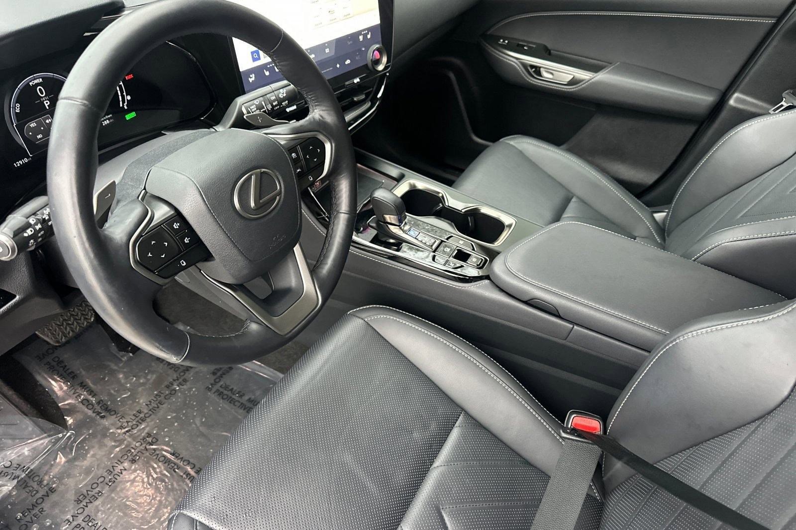 Certified 2025 Lexus NX 300h AWD w/ Luxury Package image 4