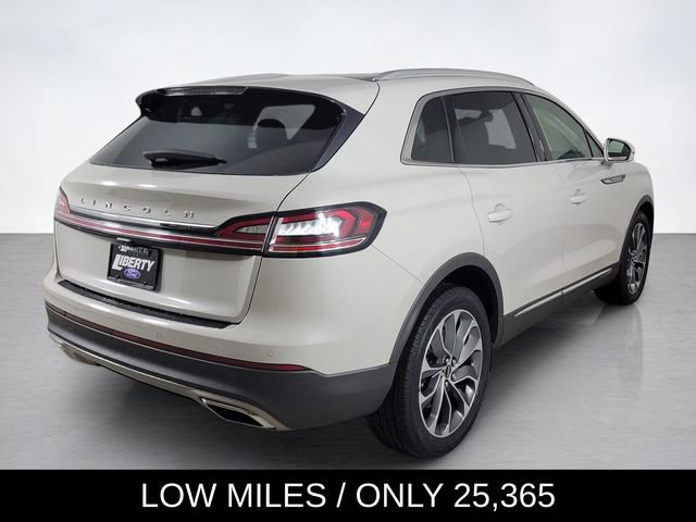 Used 2022 Lincoln Nautilus Reserve AWD/4WD image 3