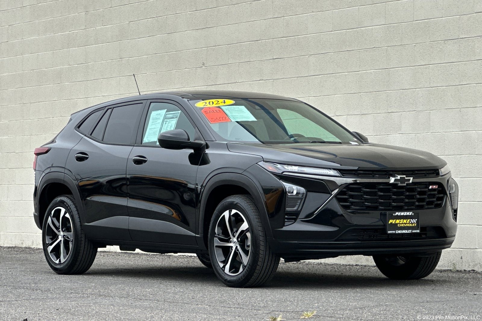 Used 2024 Chevrolet Trax RS