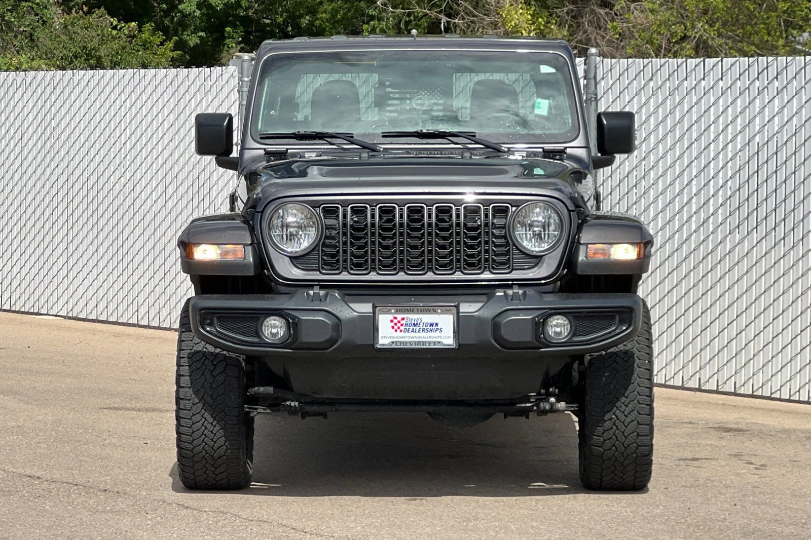 Used 2024 Jeep Gladiator Sport AWD/4WD image 6