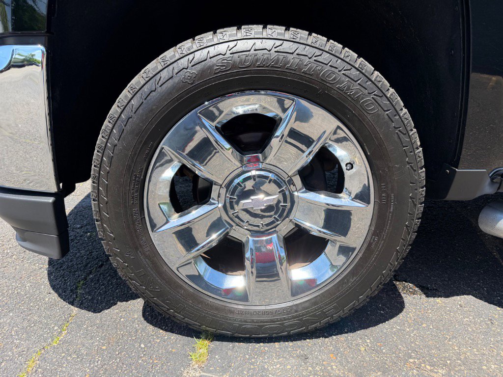 Used 2017 Chevrolet Silverado 1500 LTZ w/ Sport Package AWD/4WD image 9