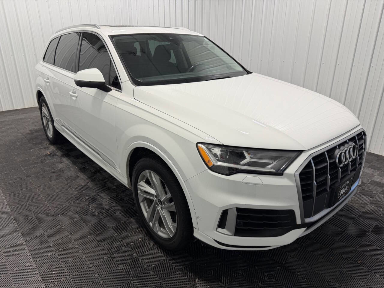 Used 2021 Audi Q7 3.0T Premium Plus image 3