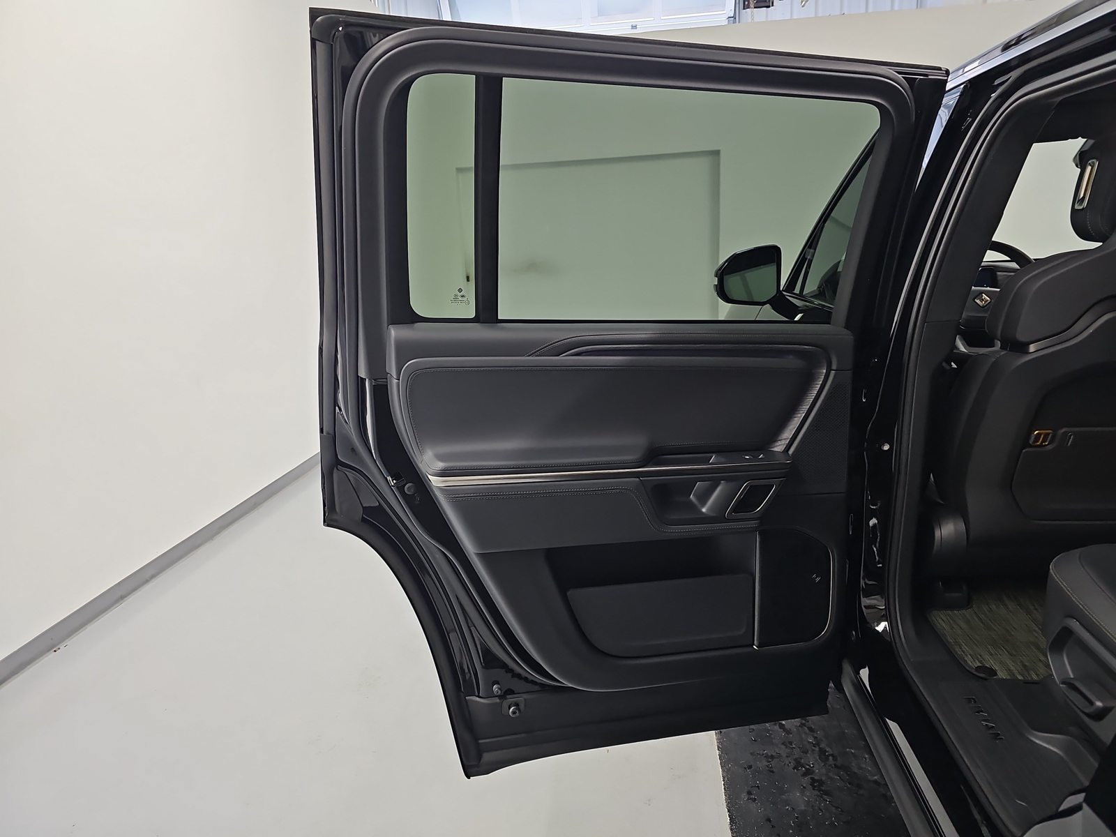 Used 2023 Rivian R1S Adventure Quad AWD/4WD image 17