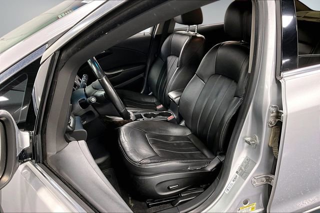 Used 2012 Buick Verano Leather FWD image 16