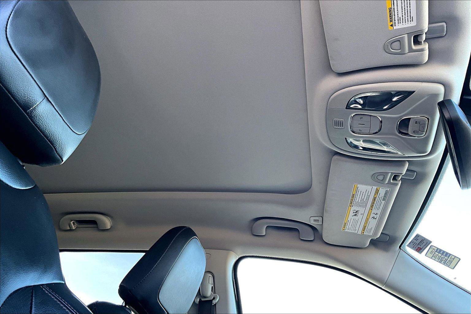 Used 2018 Jeep Compass Limited image 23