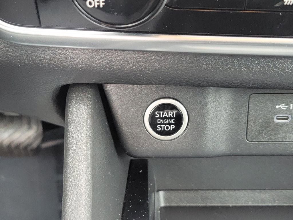 Certified 2021 Nissan Rogue S image 29