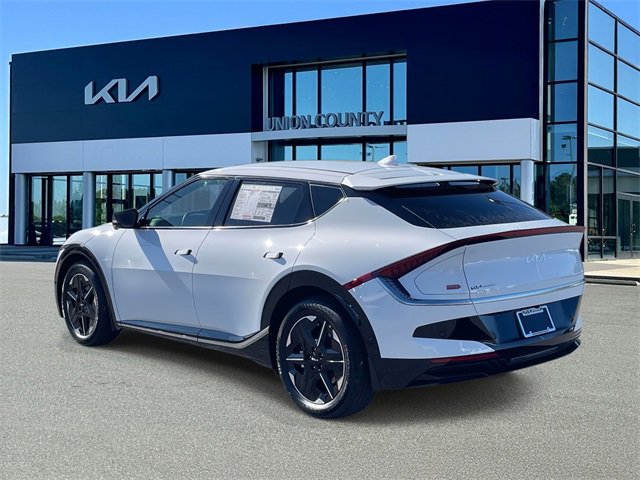 New 2025 Kia EV6 Wind image 4
