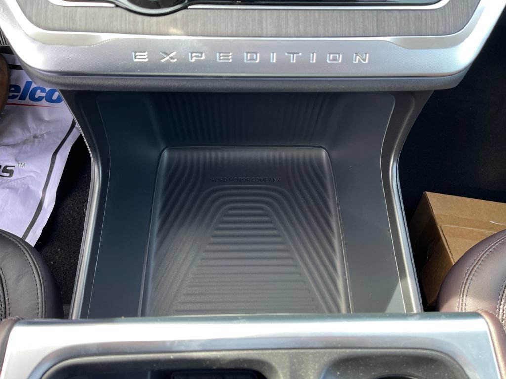 New 2026 Ford Expedition Platinum w/ Platinum Ultimate Package AWD/4WD image 33