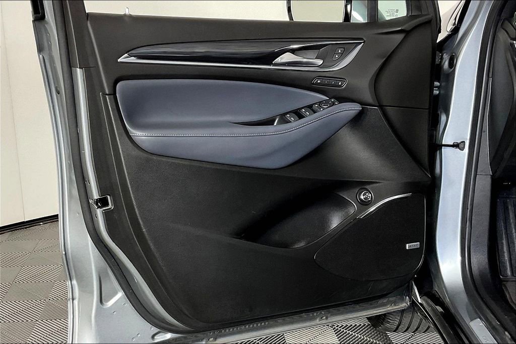 Used 2024 Buick Enclave Premium image 24