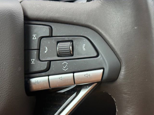 Used 2023 Cadillac Escalade Premium Luxury w/ Performance Package AWD/4WD image 12