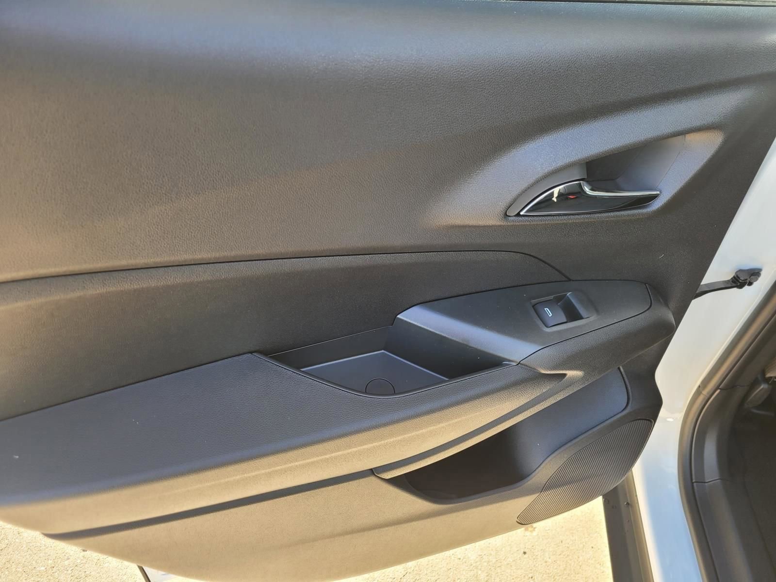 New 2026 Chevrolet Trax ACTIV FWD image 8