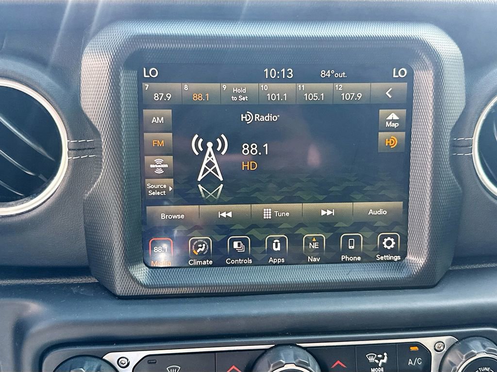 Used 2022 Jeep Wrangler Unlimited Sahara w/ Safety Group image 16