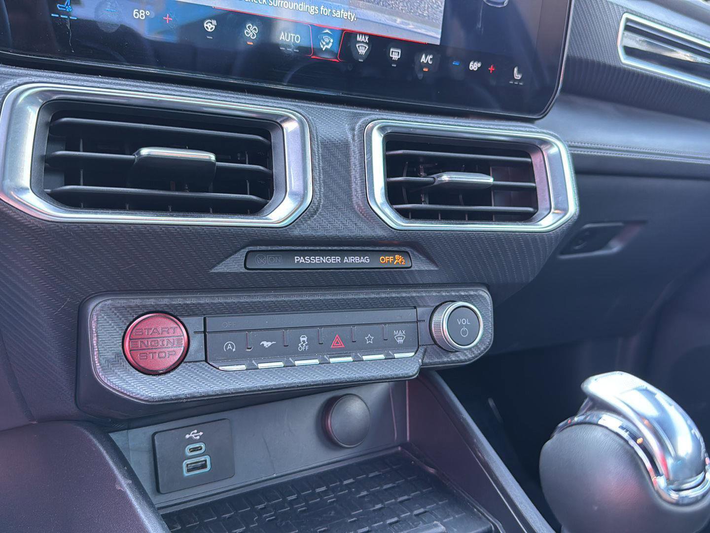 Used 2024 Ford Mustang Premium image 19