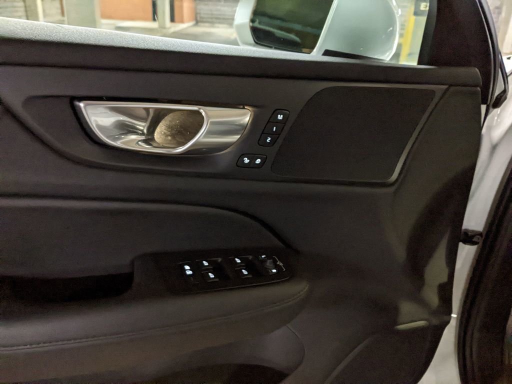 Certified 2024 Volvo V60 B5 Cross Country Plus image 10