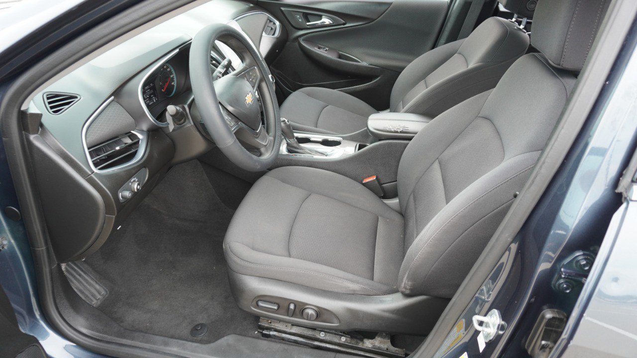 Used 2020 Chevrolet Malibu LT FWD image 13