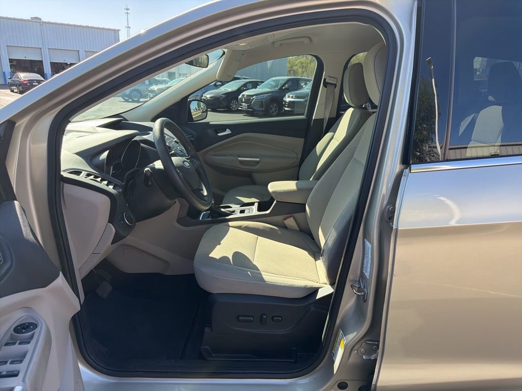 Used 2018 Ford Escape SE image 10