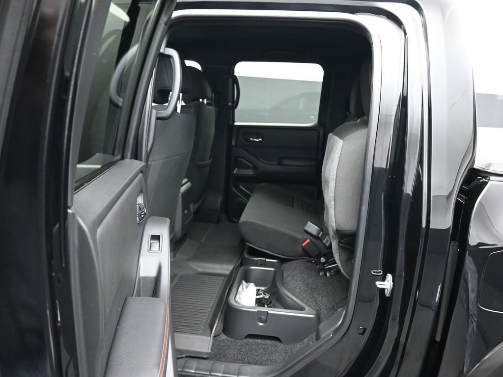 Used 2023 Nissan Frontier PRO-4X w/ Technology Package image 34