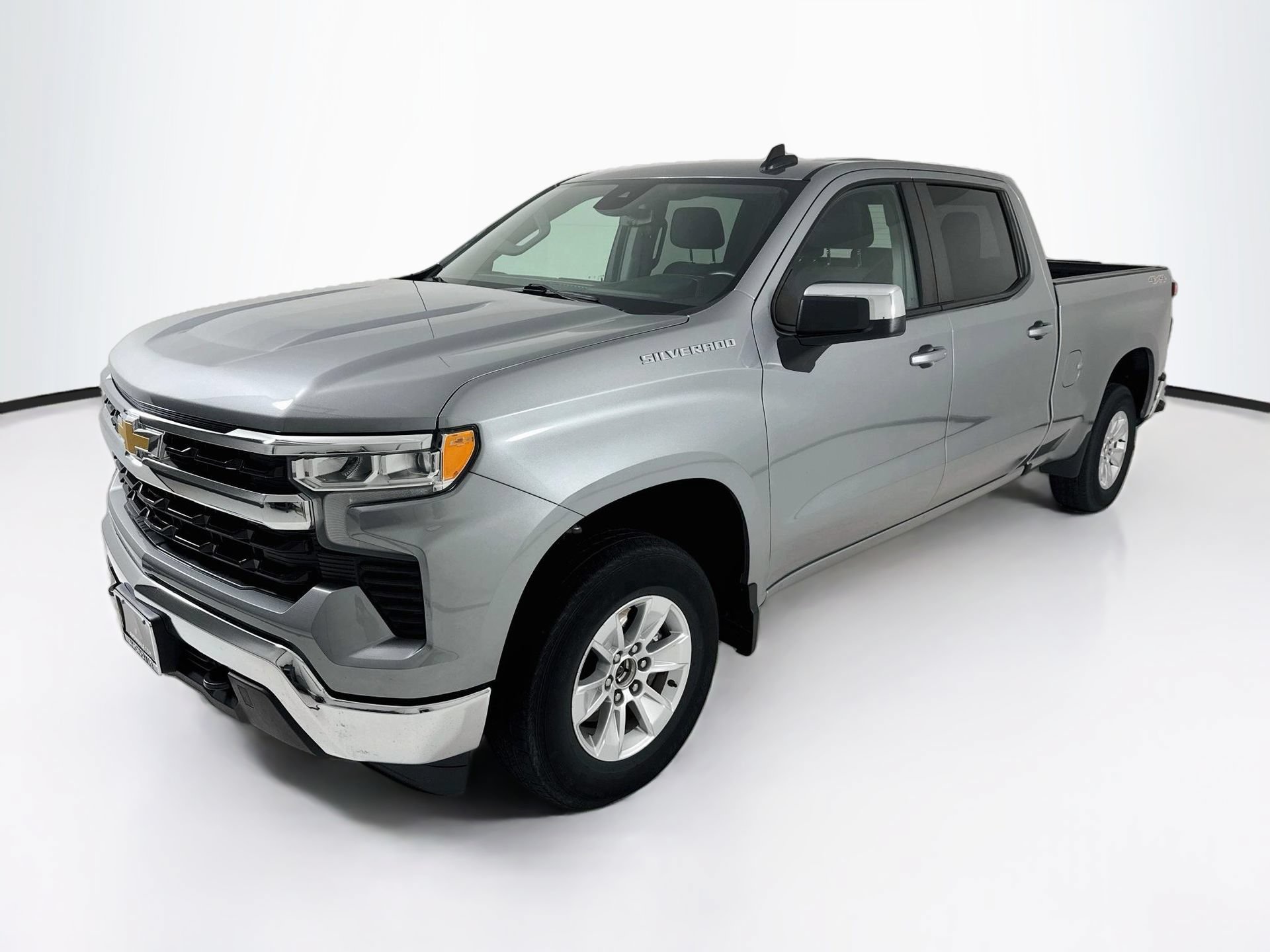Used 2023 Chevrolet Silverado 1500 LT w/ Protection Package AWD/4WD image 3
