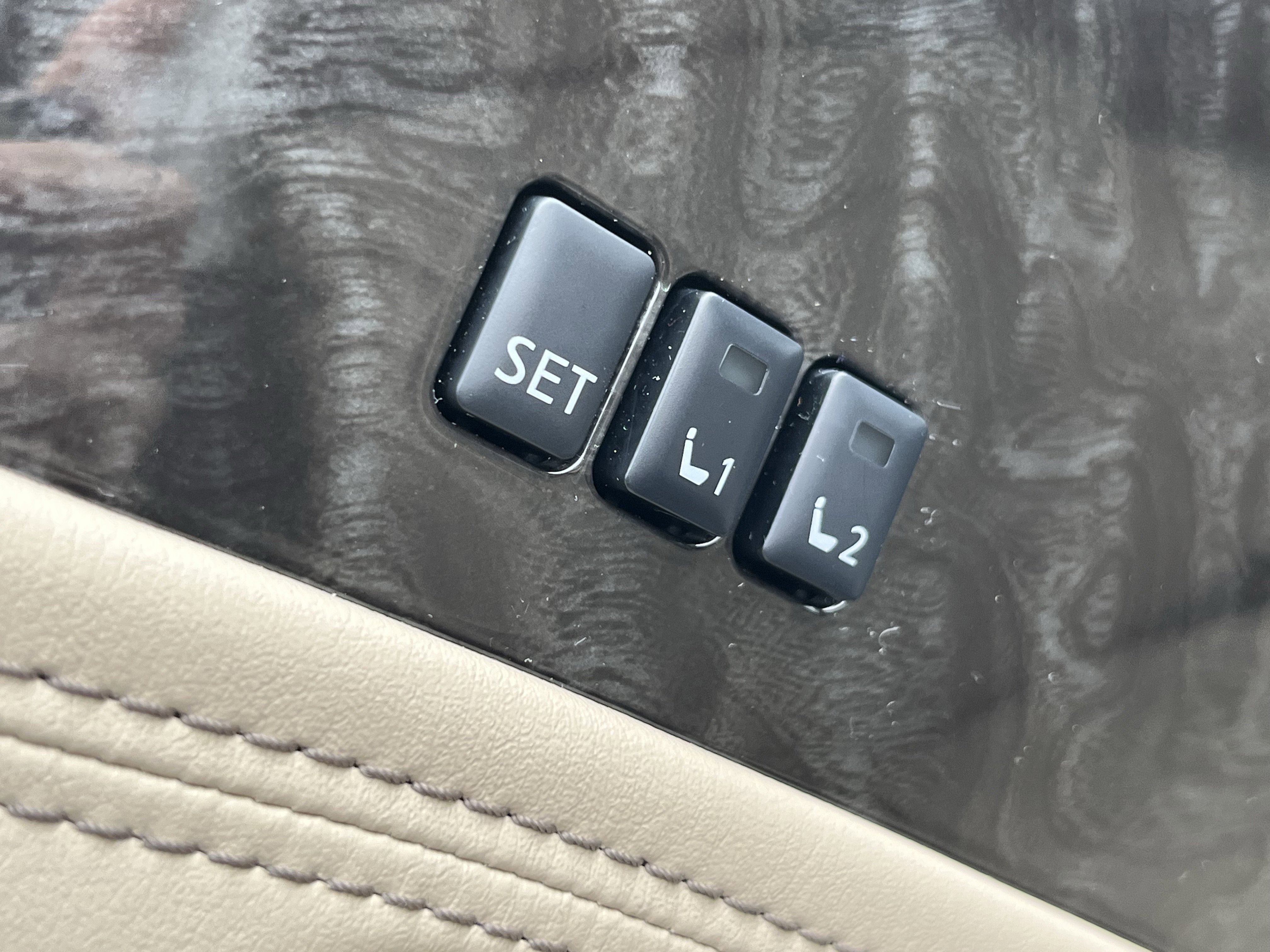 Used 2023 Nissan Armada Platinum w/ Captain's Chairs Package image 23