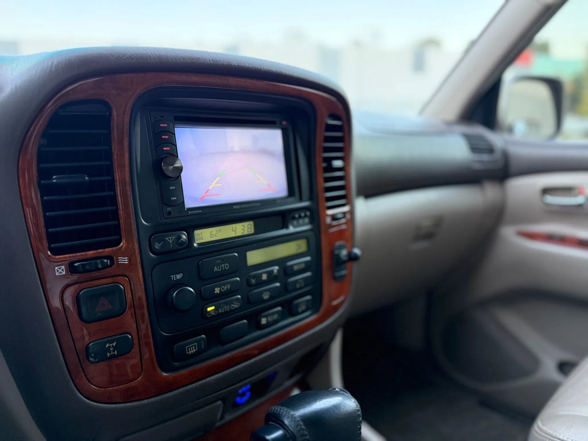 Used 1999 Lexus LX 470 4WD image 40