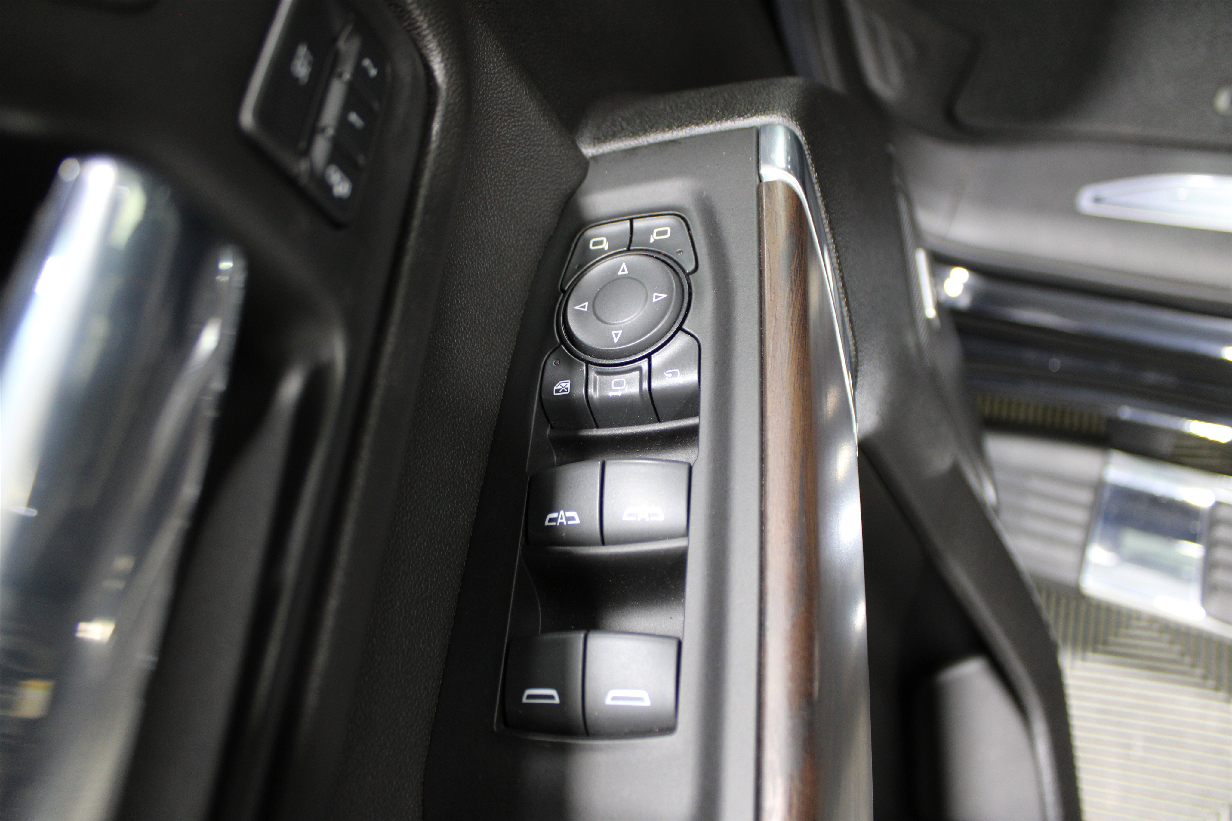 Used 2022 GMC Sierra 2500 SLT w/ SLT Premium Package image 8