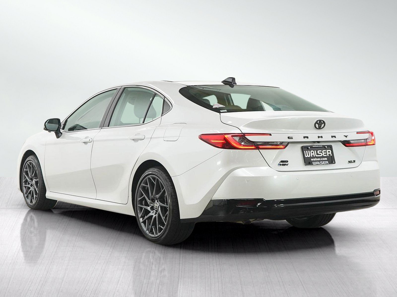 Used 2026 Toyota Camry XLE w/ Premium Plus Package AWD/4WD image 3