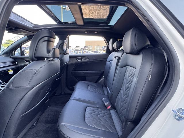 Used 2025 Kia Sportage X-Line AWD/4WD image 24