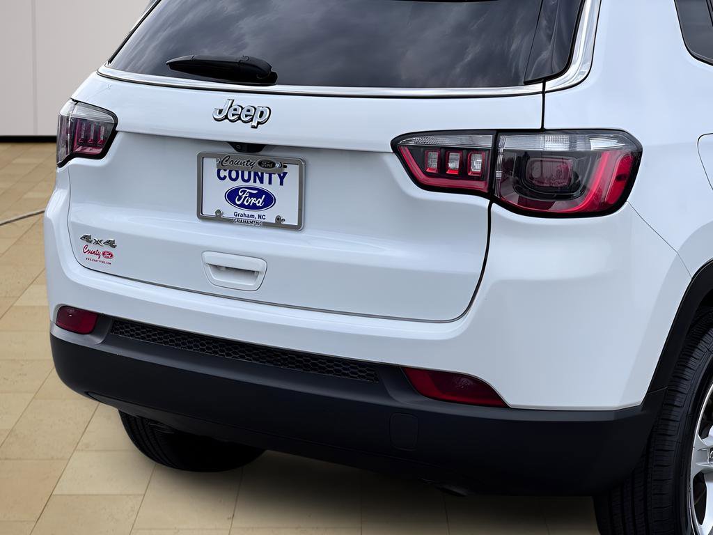 Used 2023 Jeep Compass Sport AWD/4WD image 34