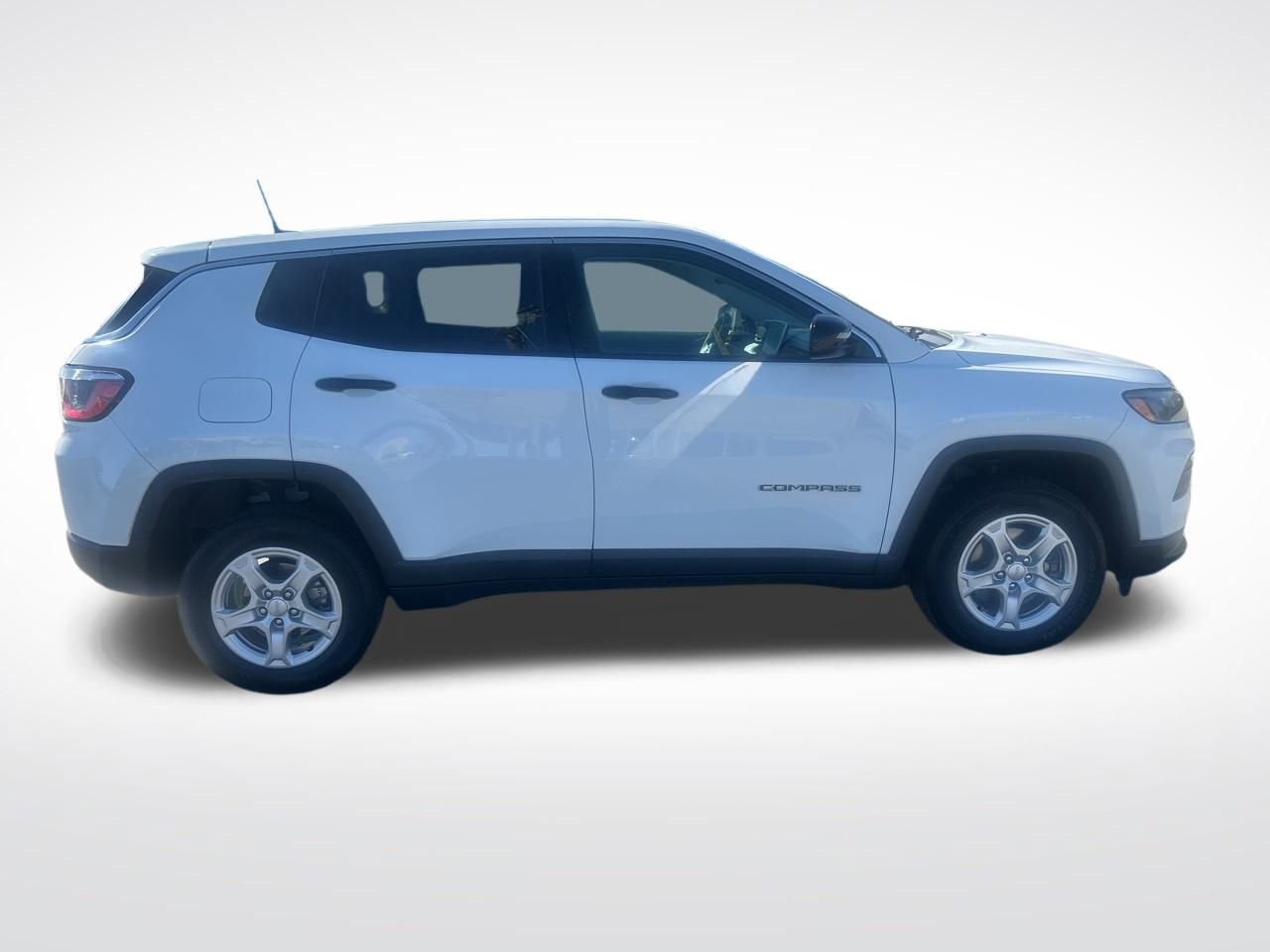 Used 2022 Jeep Compass Sport image 6