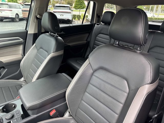 Used 2022 Volkswagen Atlas SEL Premium image 14