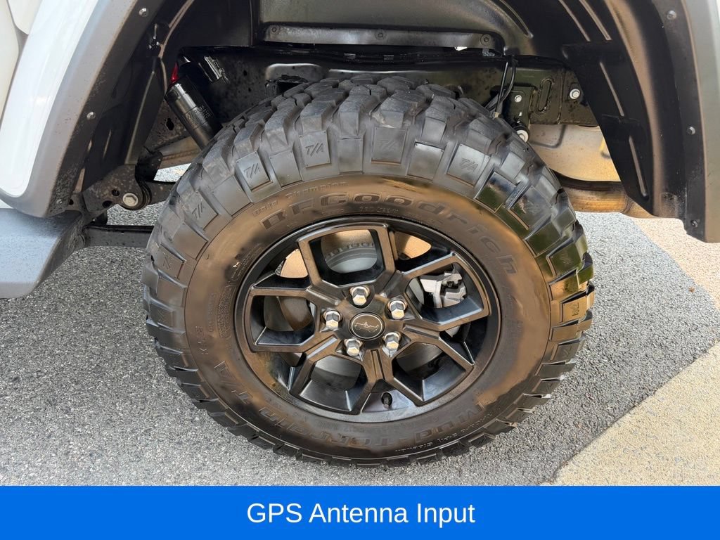 Certified 2025 Jeep Gladiator Sport AWD/4WD image 15