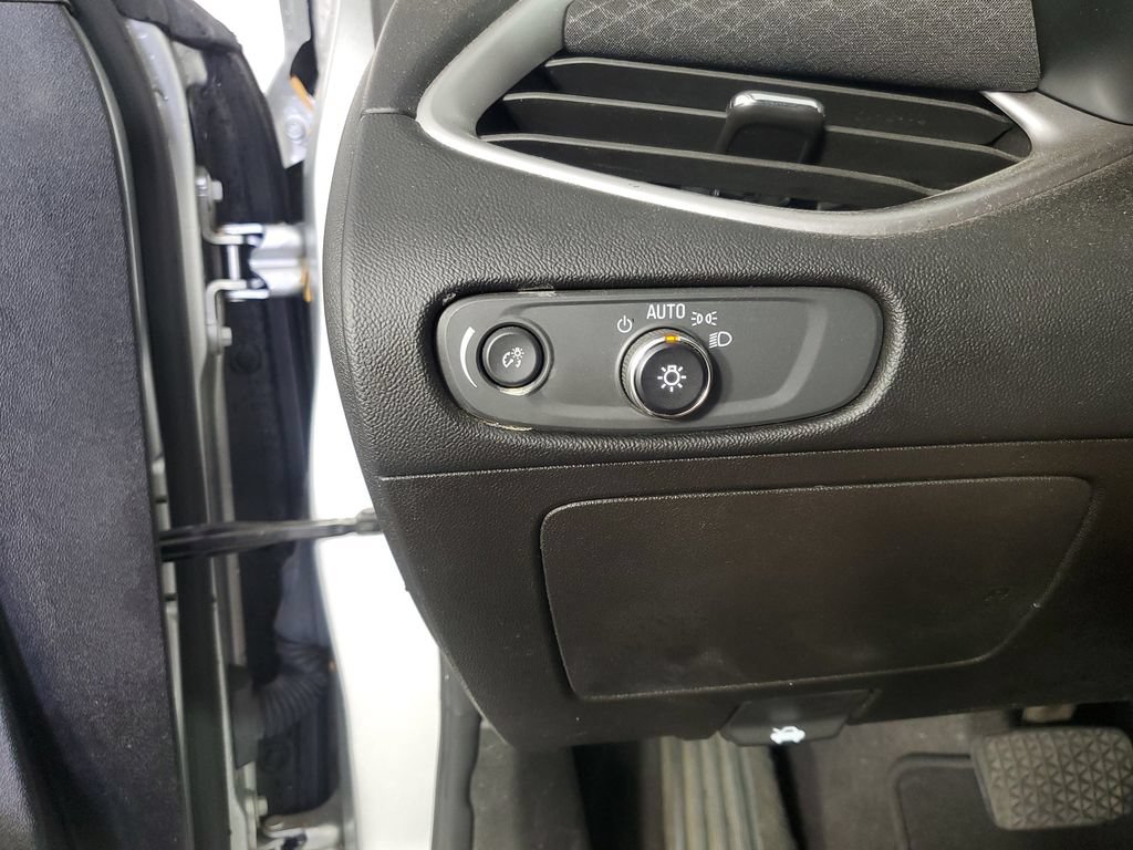 Used 2022 Chevrolet Malibu LT FWD image 27
