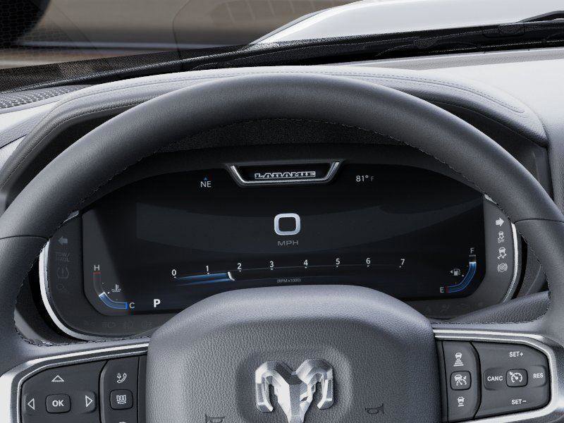 New 2026 RAM 2500 Laramie AWD/4WD image 17