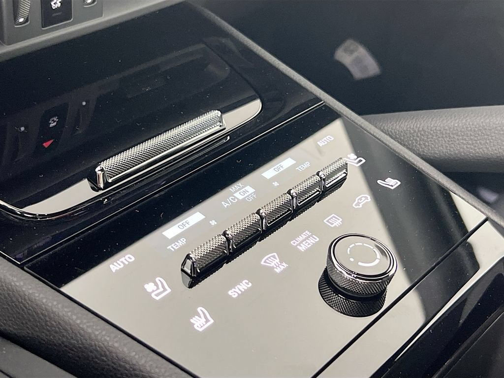 New 2026 Porsche Cayenne Coupe AWD/4WD image 18