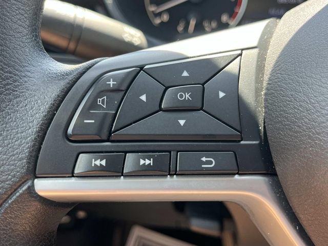 Used 2025 Nissan Altima 2.5 SV AWD/4WD image 29