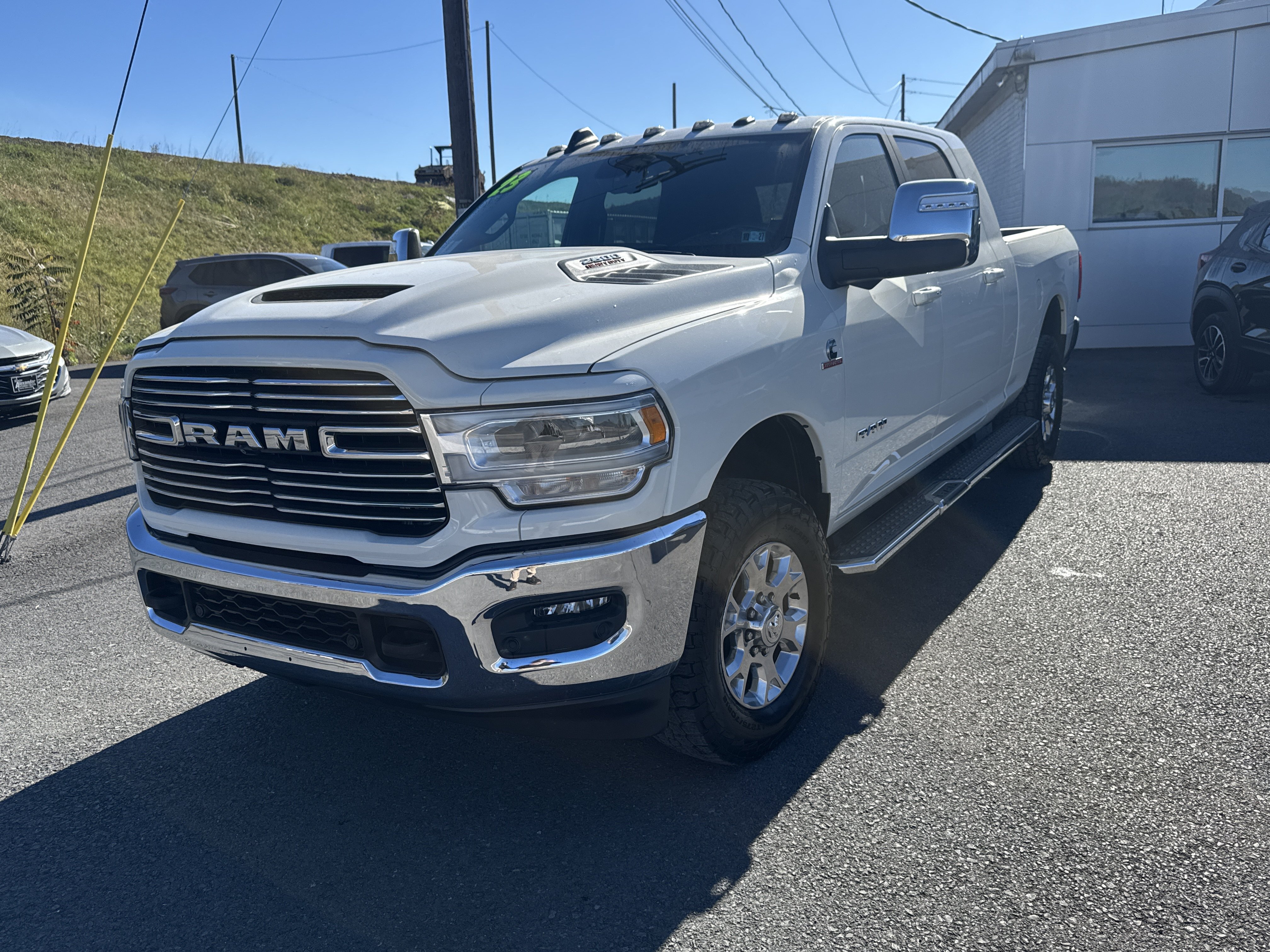 Used 2023 RAM 2500 Laramie AWD/4WD image 7