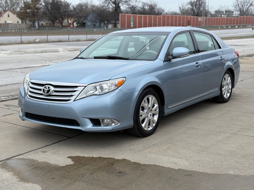 Used 2011 Toyota Avalon image 1