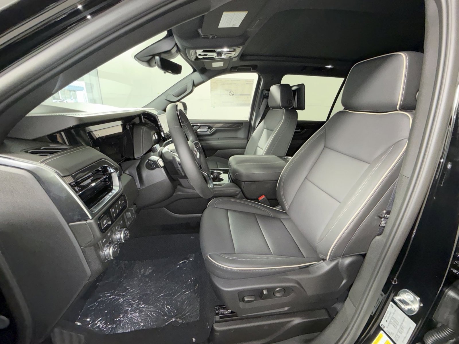 New 2026 GMC Yukon XL Elevation w/ Elevation Premium Package image 13