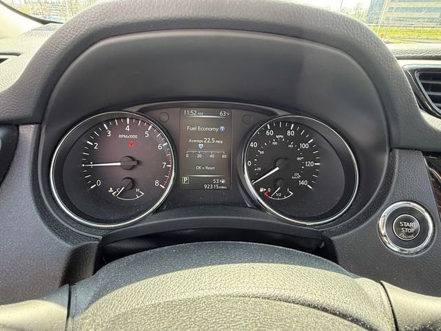 Used 2017 Nissan Rogue SL w/ SL Premium Package image 16