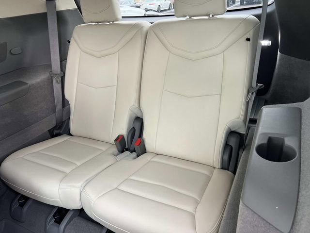 Used 2022 Cadillac XT6 Premium Luxury w/ LPO, Floor Liner Package AWD/4WD image 12