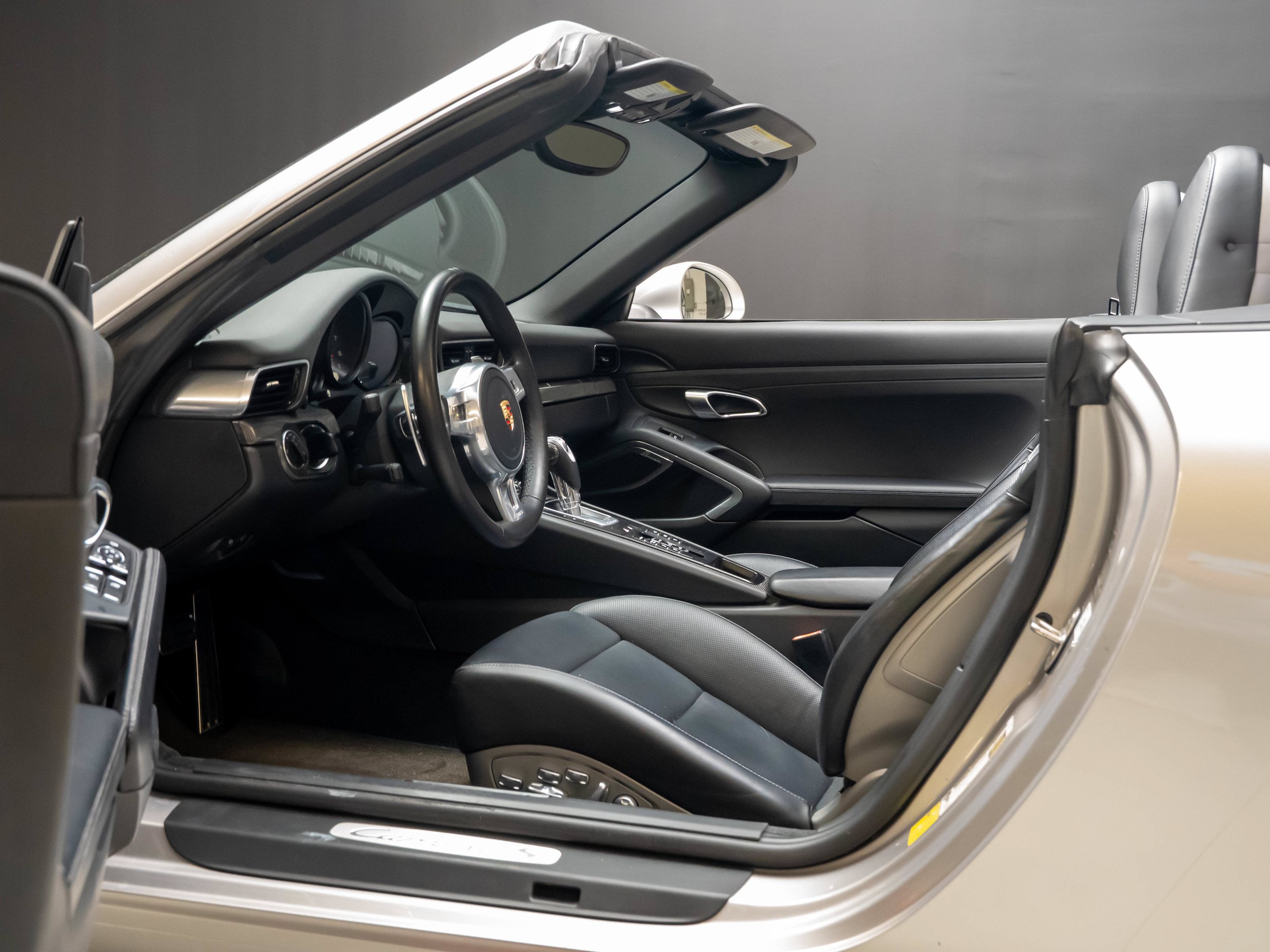 Used 2013 Porsche 911 Carrera S RWD image 4