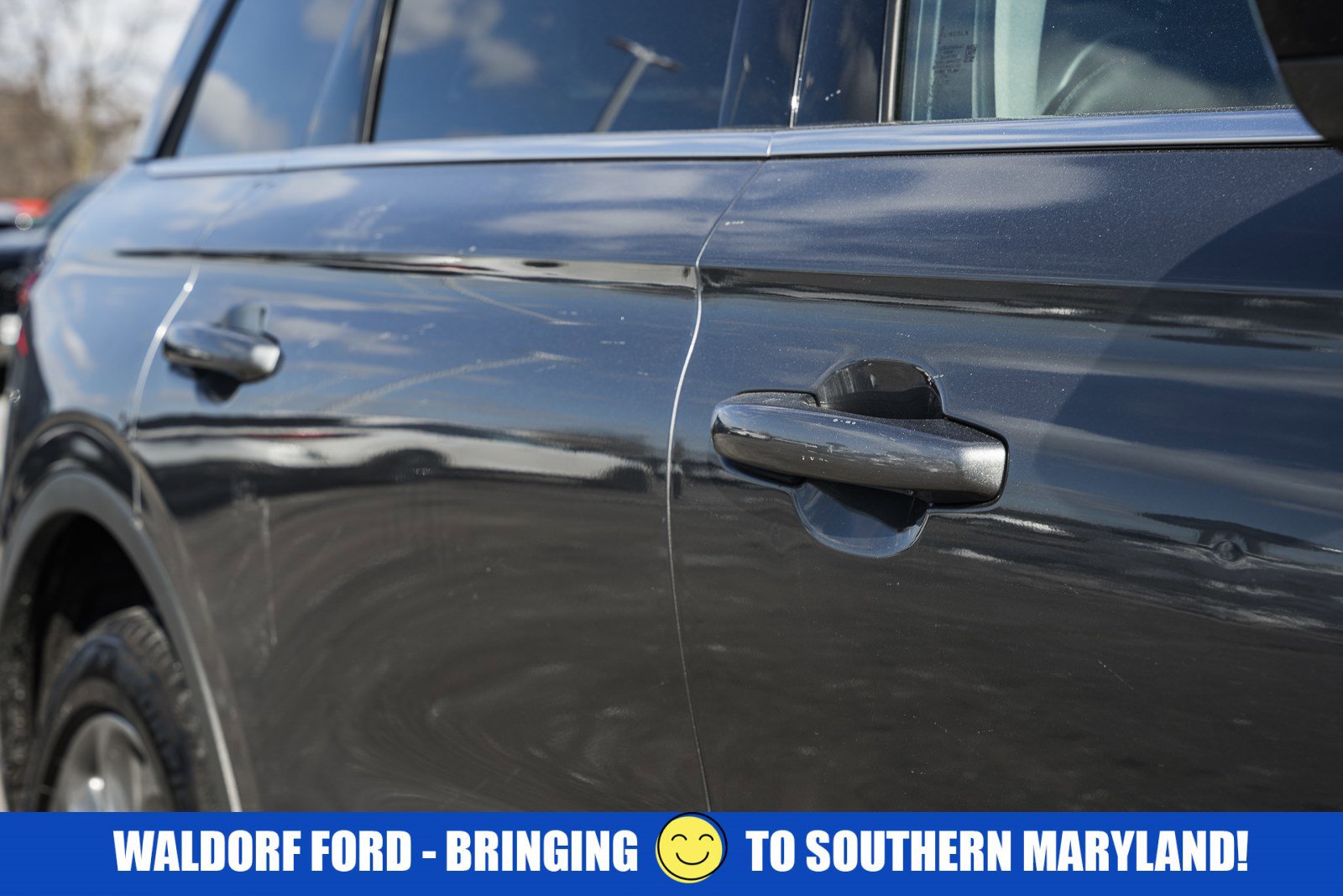 Used 2022 Lincoln Corsair Standard w/ Premium Package image 16