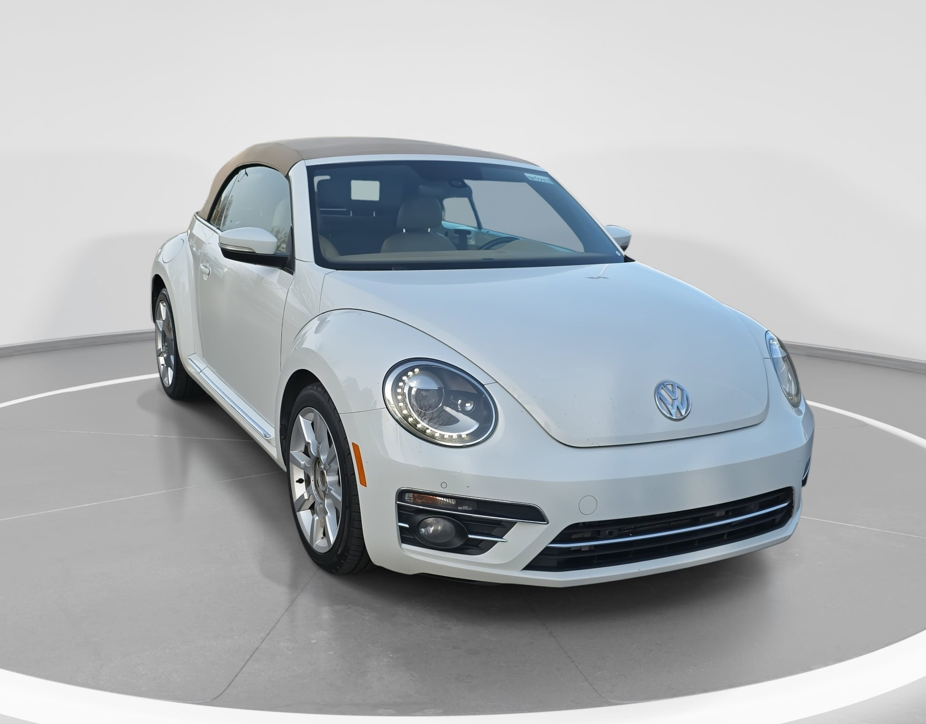 Used 2019 Volkswagen Beetle 2.0T S image 3
