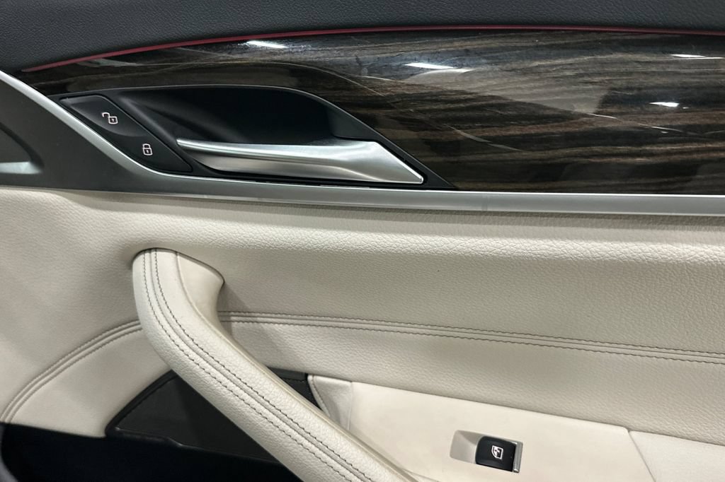 Used 2023 BMW 530e w/ Premium Package RWD image 19