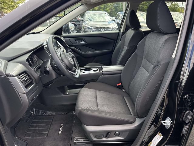 Used 2024 Nissan Rogue SV AWD/4WD image 16