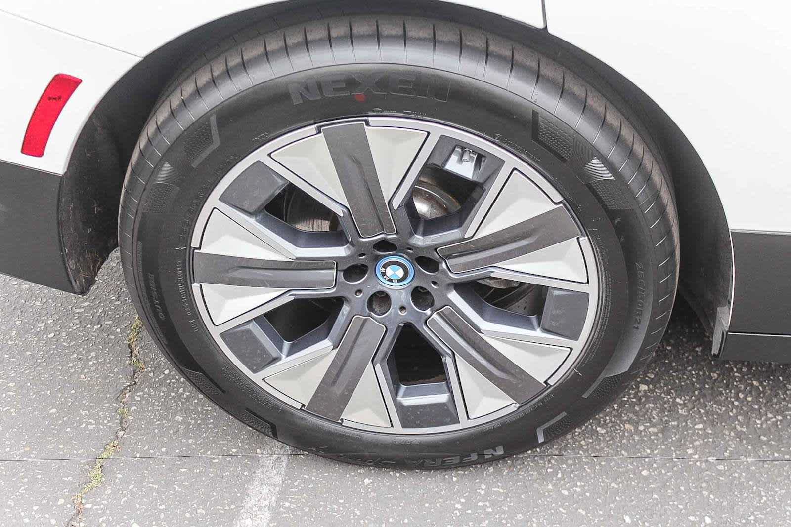 Certified 2023 BMW iX xDrive50 w/ Convenience Package AWD/4WD image 8